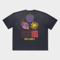 DEUS - Good Gracious Tee in Anthracite