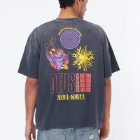 DEUS - Good Gracious Tee in Anthracite