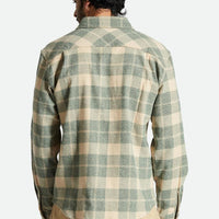 Brixton - Bowery Stretch WR Flannel Shirt in Trekking Green/Oatmilk