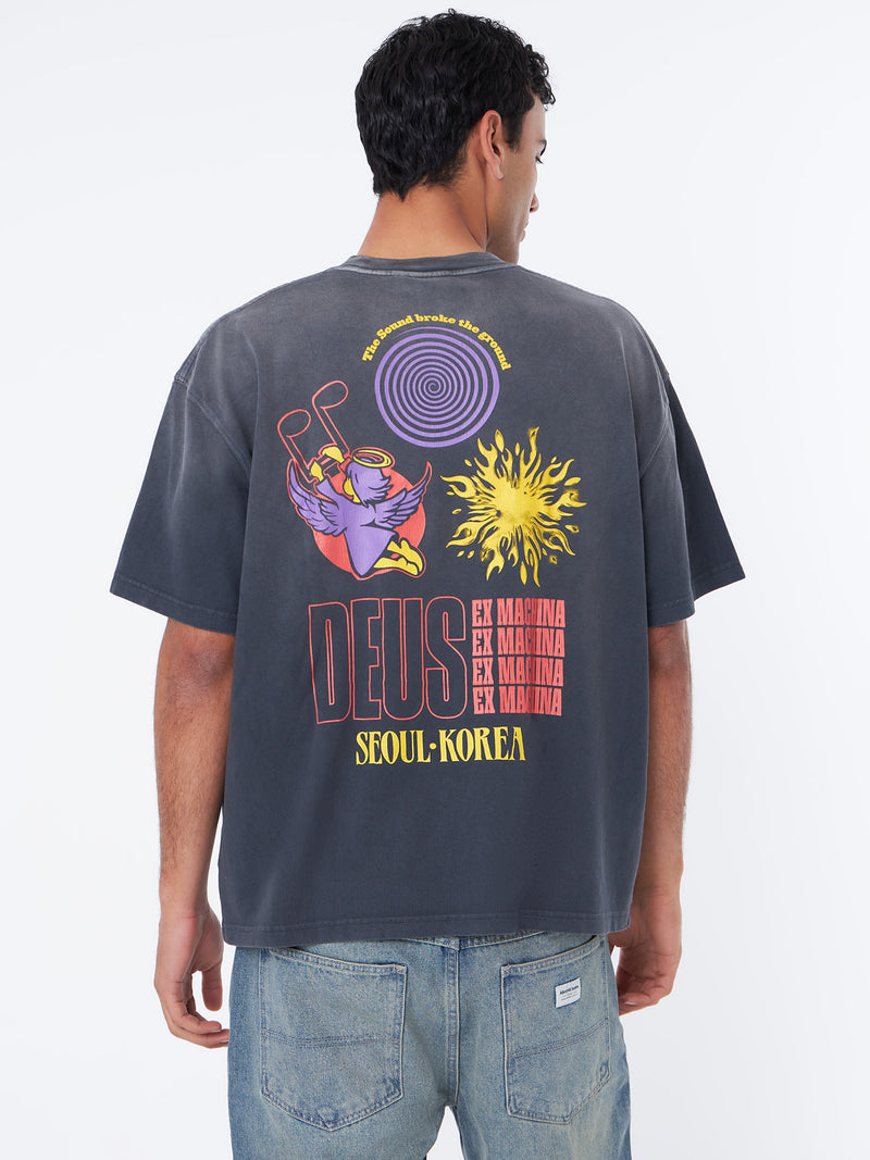 DEUS - Good Gracious Tee in Anthracite