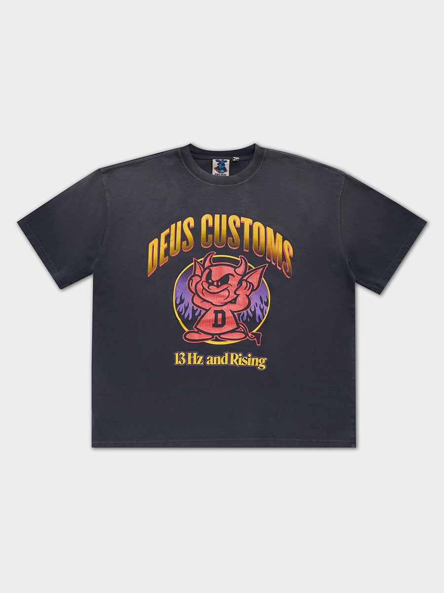 DEUS - Good Gracious Tee in Anthracite