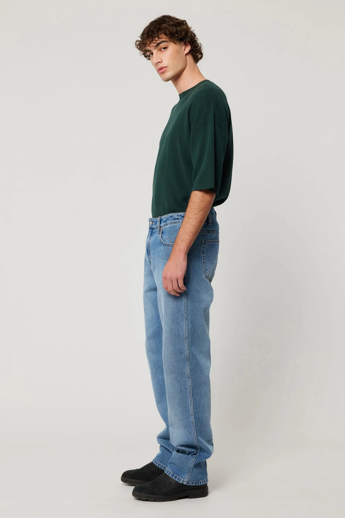 ROLLAS - Ezy Barwon Jean in Mid Blue