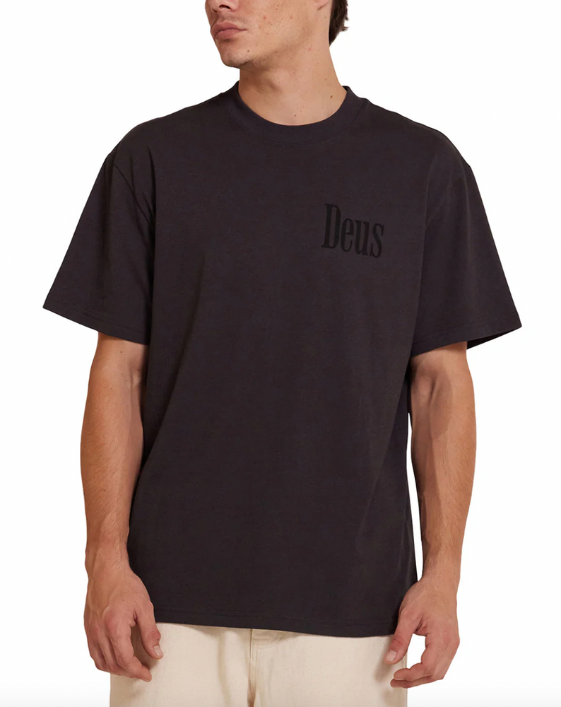 DEUS - Partisan Tee in Anthracite