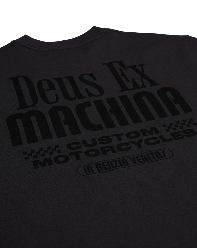 DEUS - Partisan Tee in Anthracite