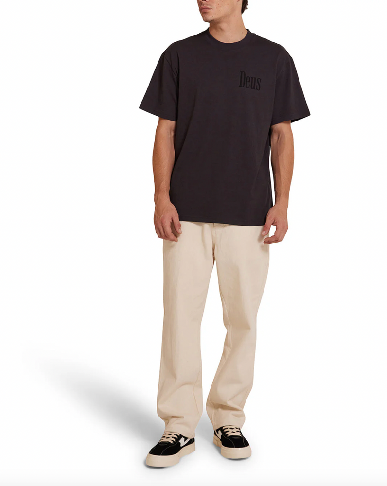 DEUS - Partisan Tee in Anthracite