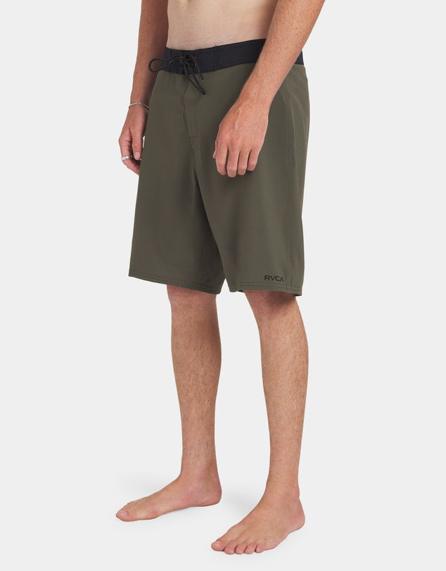 RVCA - VA Trunk Solid in Fatigue
