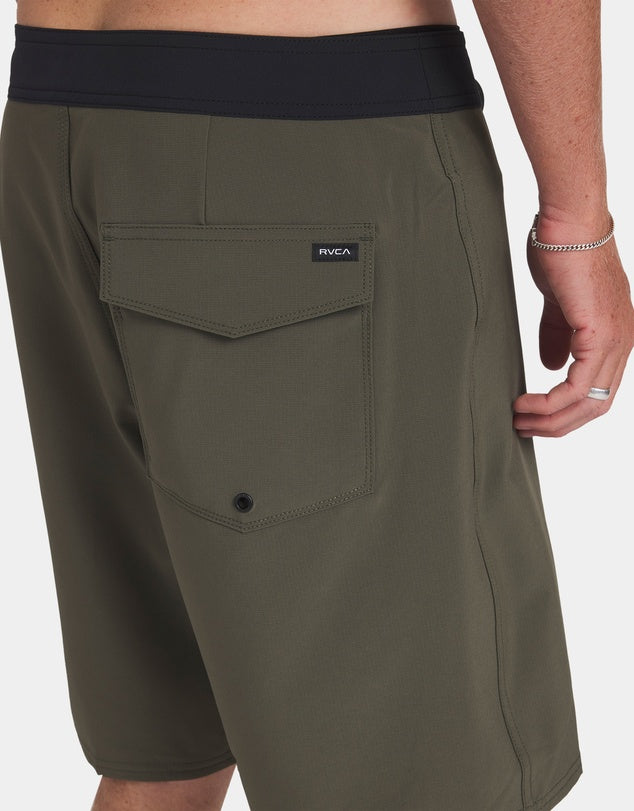 RVCA - VA Trunk Solid in Fatigue